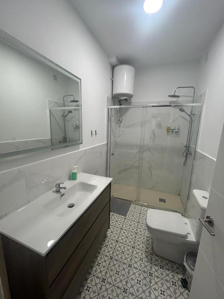 Apartamentos Pino Benidorm Kültér fotó
