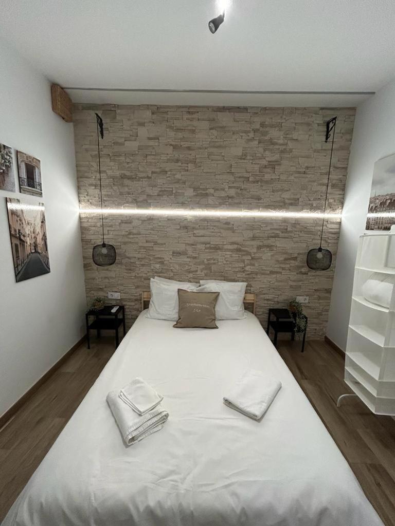 Apartamentos Pino Benidorm Szoba fotó