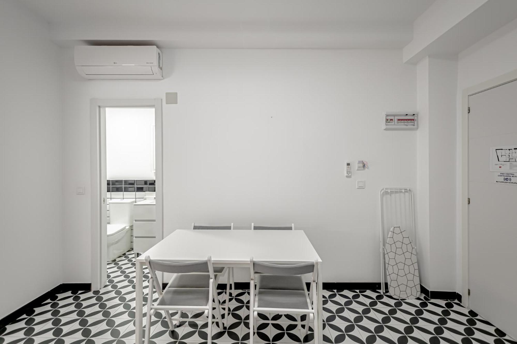 Apartamentos Pino Benidorm Szoba fotó